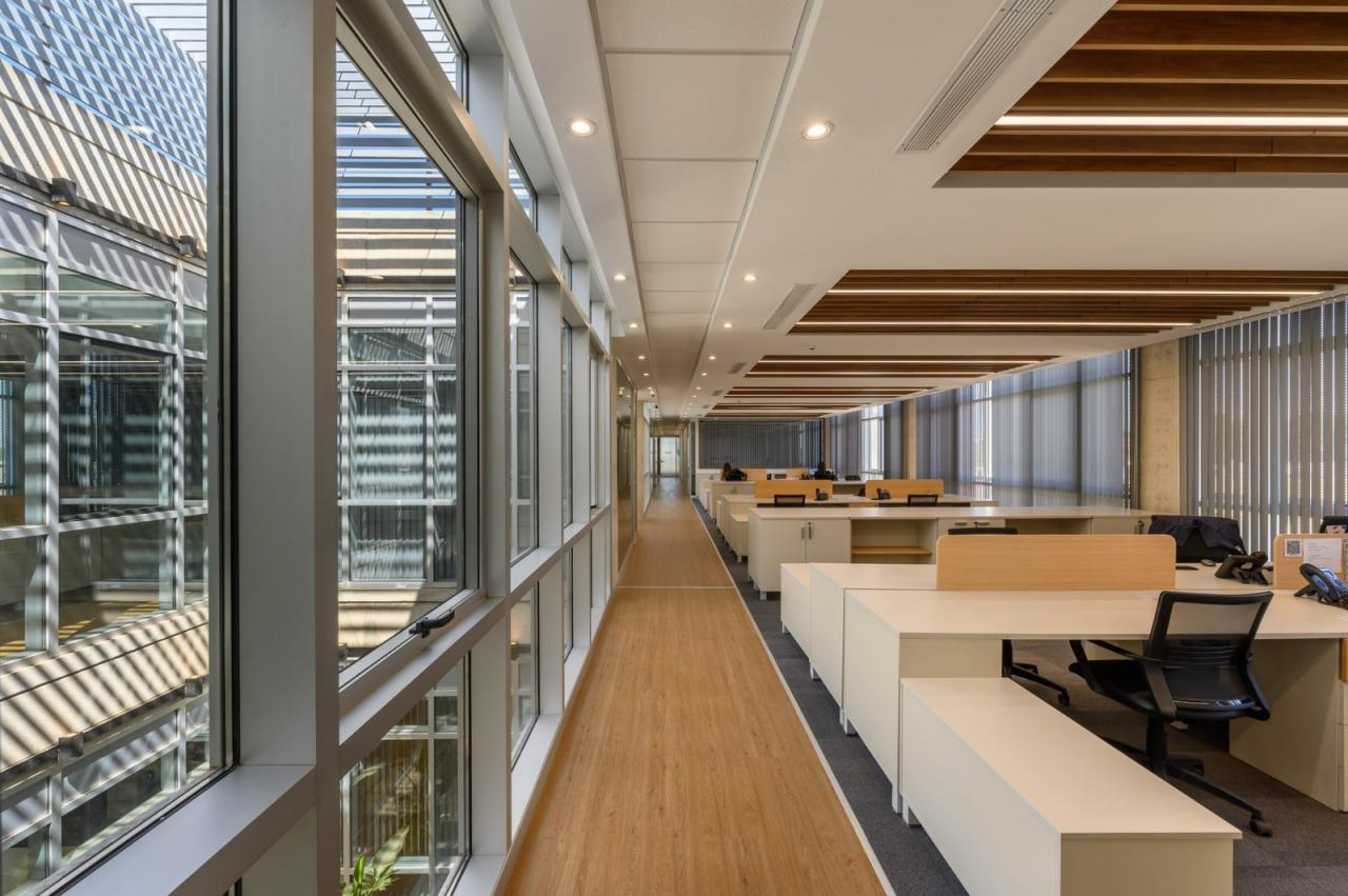 BIM建筑|生物制药总部 / Santiago Viale Lescano + Juan Manuel Juárez