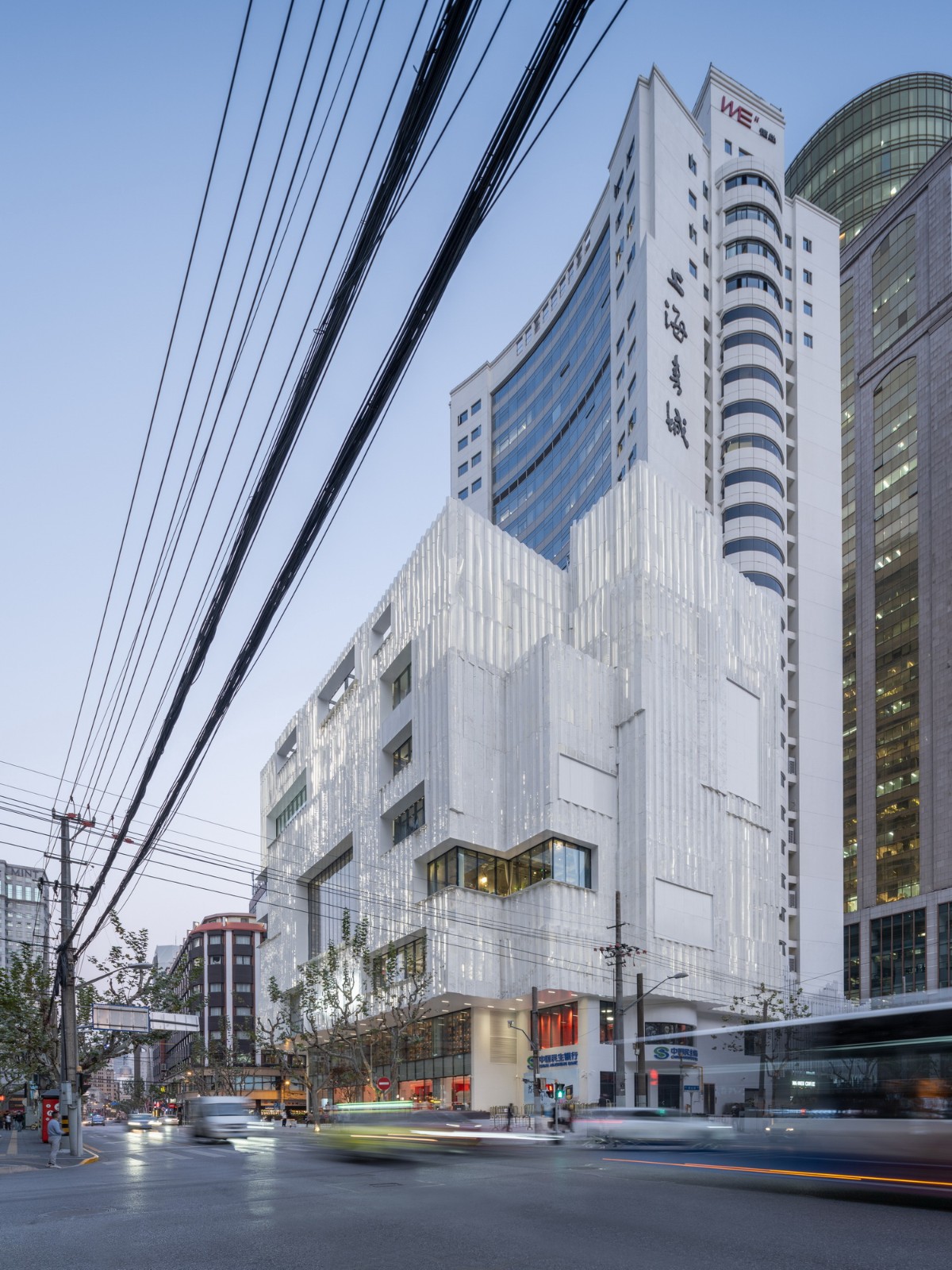 BIM建筑|以书造新城：“不读书的人”才能拯救书店？ / Wutopia Lab