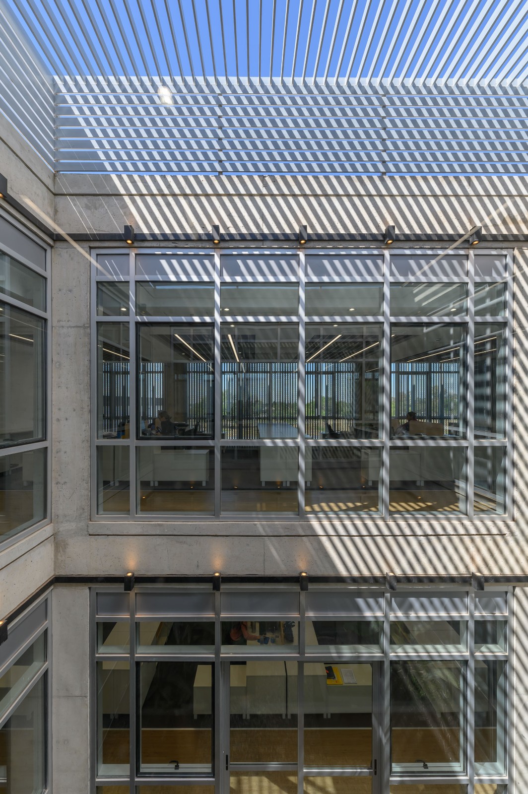 BIM建筑|生物制药总部 / Santiago Viale Lescano + Juan Manuel Juárez