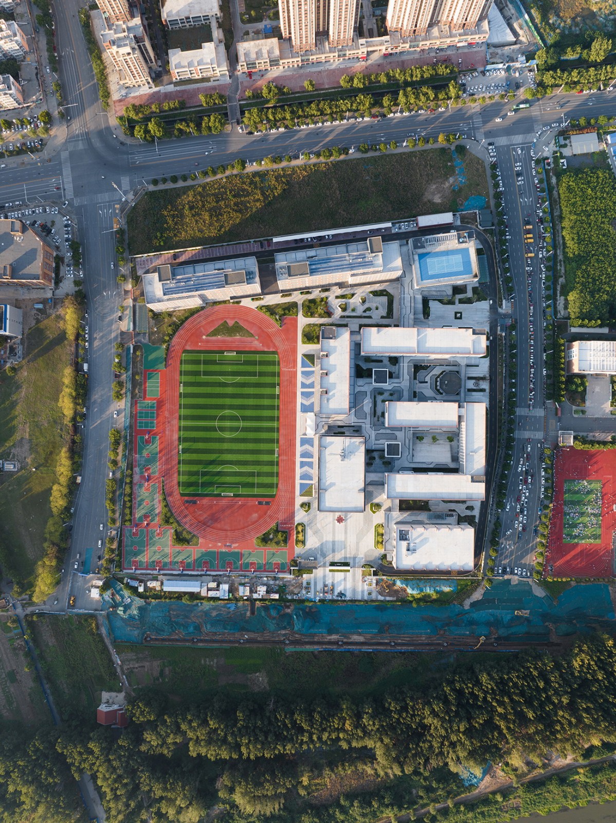 BIM建筑|河南安阳振中学校 / 山东建筑大学建筑城规学院象外营造工作室