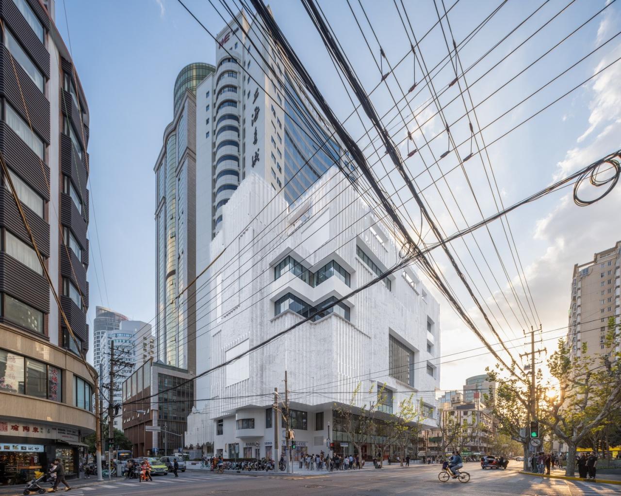 BIM建筑|以书造新城：“不读书的人”才能拯救书店？ / Wutopia Lab