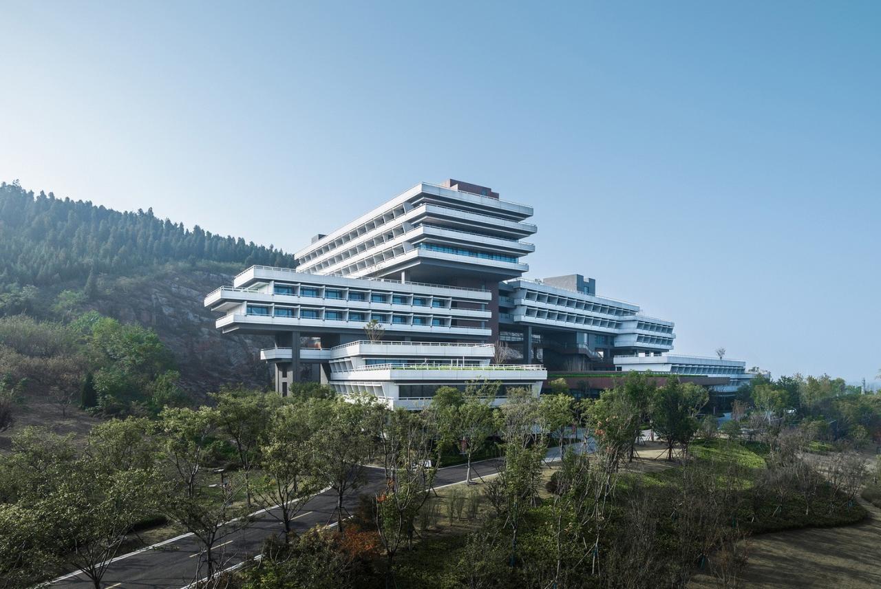 BIM建筑|徐州园博园宕口酒店 / 筑境设计