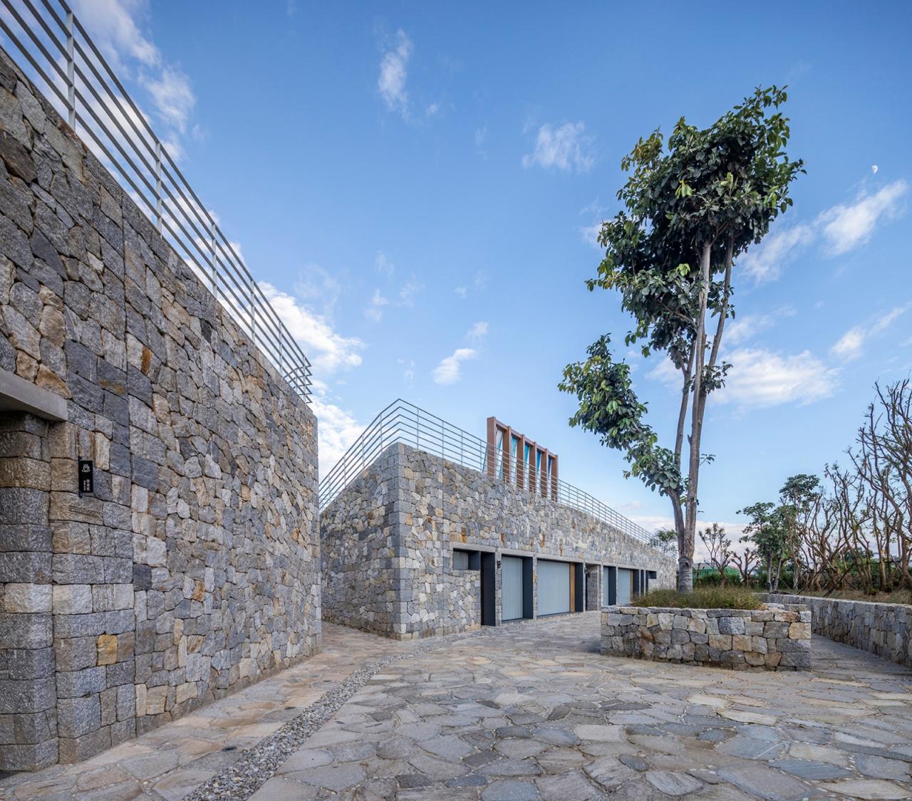 BIM建筑|帆的乡愁：环洱海生态廊道五号驿站 / 三文建筑