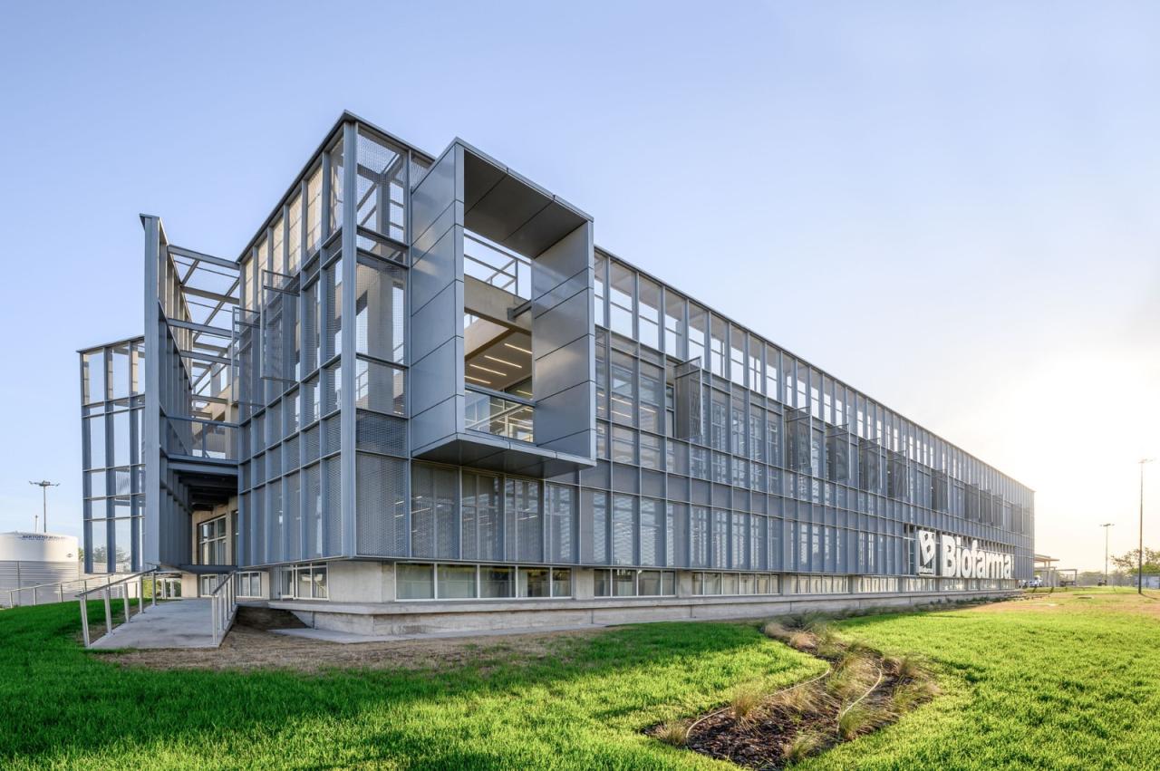 BIM建筑|生物制药总部 / Santiago Viale Lescano + Juan Manuel Juárez