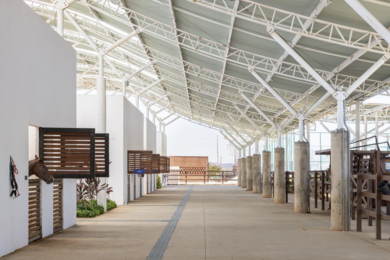 BIM建筑|乌尼埃朗学校兽医院 / Lins Arquitetos Associados