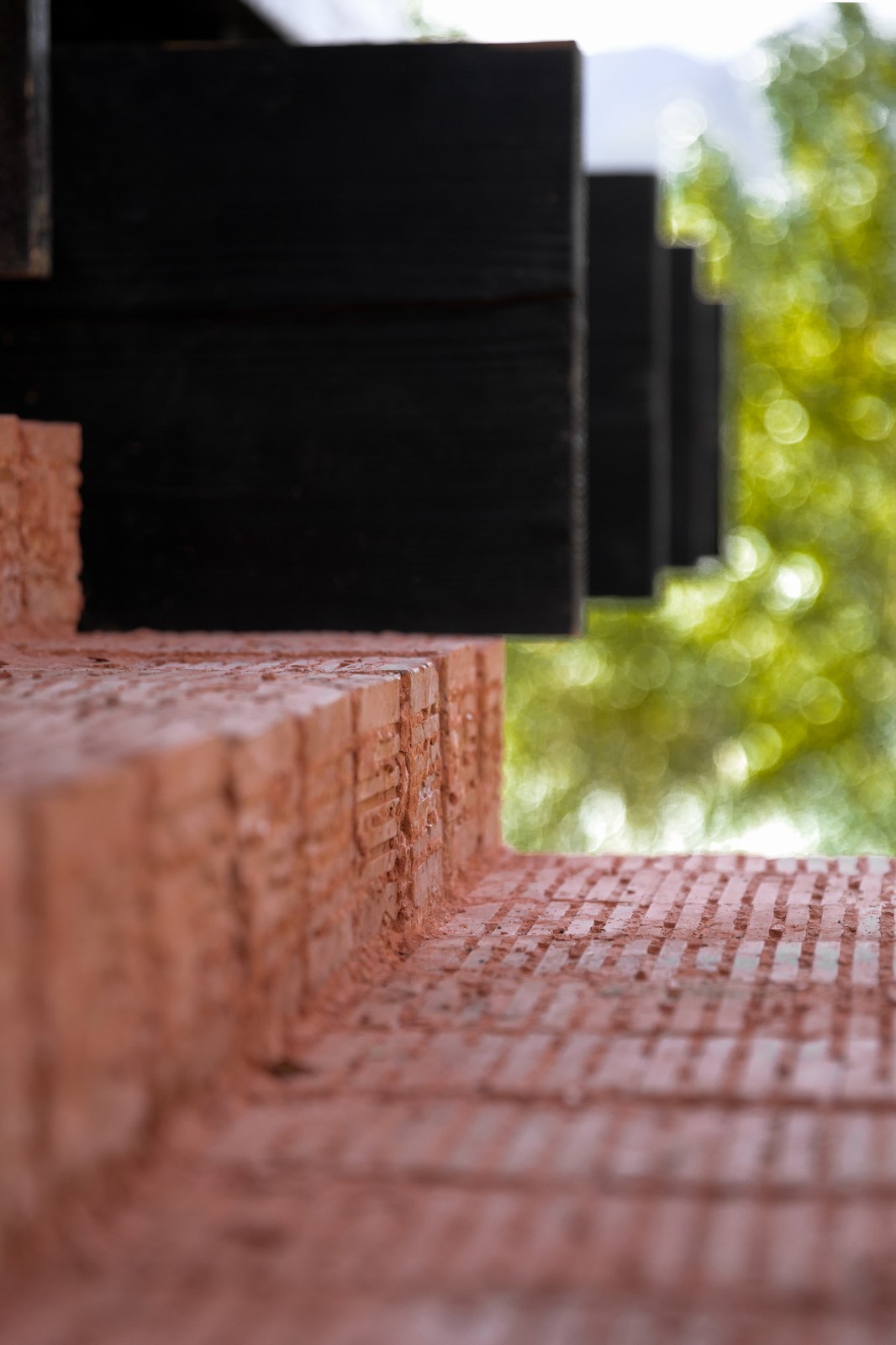 BIM建筑|西藏山南观蜂小屋 / 月壤建筑