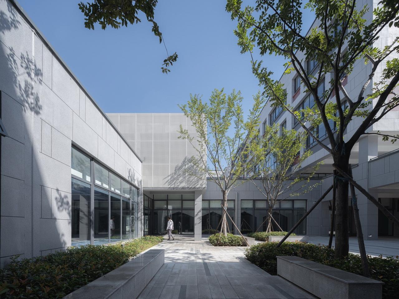 BIM建筑|河南安阳振中学校 / 山东建筑大学建筑城规学院象外营造工作室