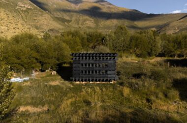 BIM建筑|西藏山南观蜂小屋 / 月壤建筑-BIM建筑网