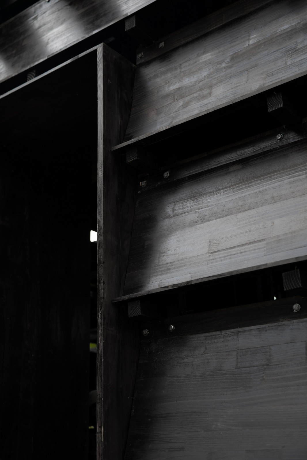 BIM建筑|西藏山南观蜂小屋 / 月壤建筑