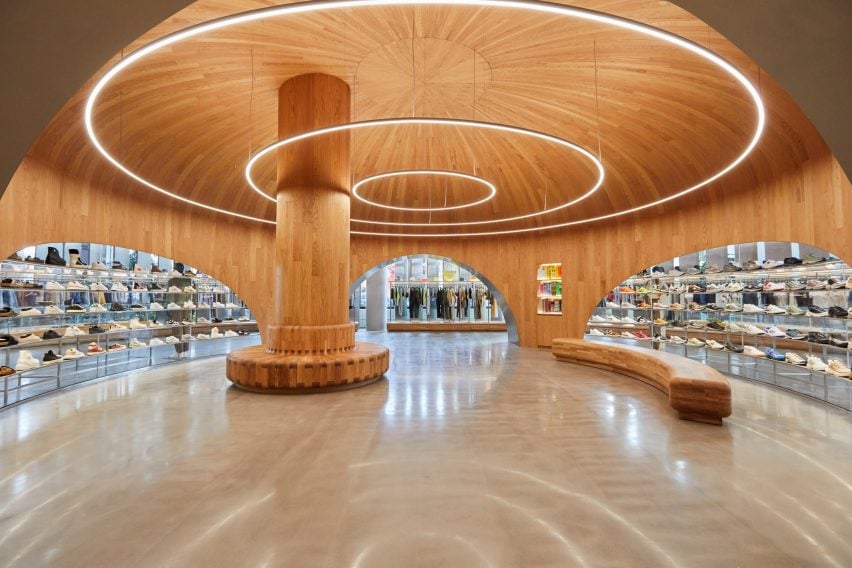 BIM建筑|Kith为其威廉斯堡店营造“工业氛围”