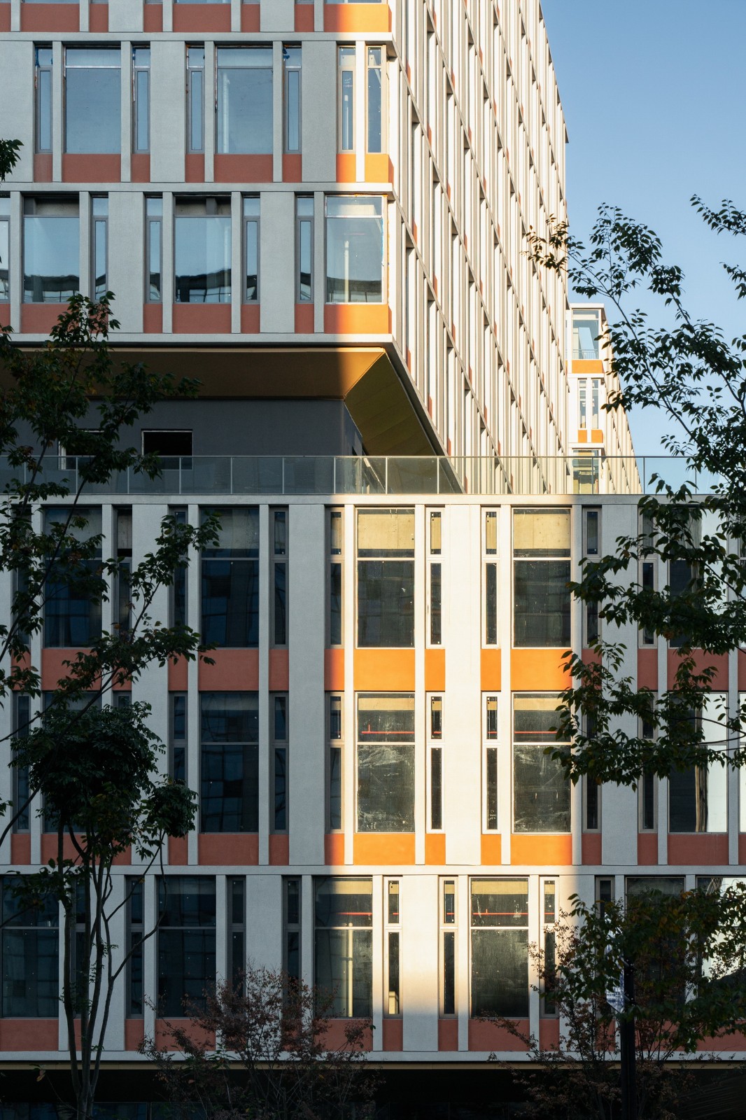 BIM建筑|工业上楼 模式迭代：杭州中节能（富阳）环保产业园 / line+孟凡浩新作