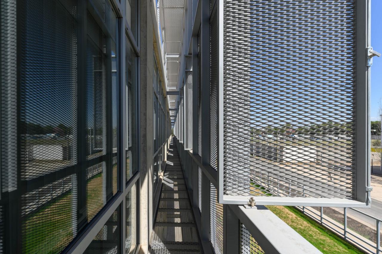 BIM建筑|生物制药总部 / Santiago Viale Lescano + Juan Manuel Juárez