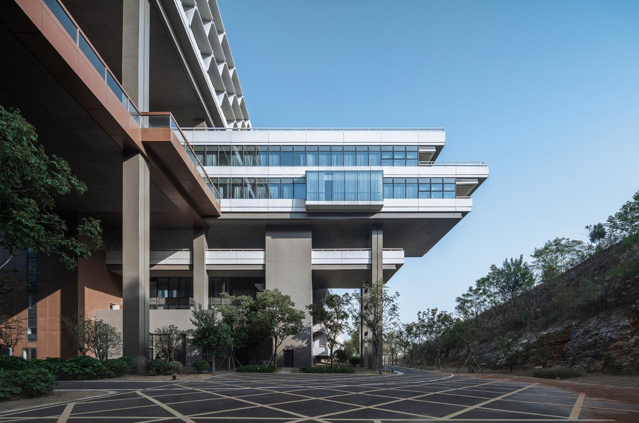 BIM建筑|徐州园博园宕口酒店 / 筑境设计