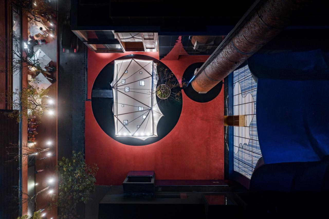 BIM建筑|青丘和白崖：仿佛海浪一般起伏的蓝色山丘下是我们“摇摇摆摆的人间” / Wutopia Lab