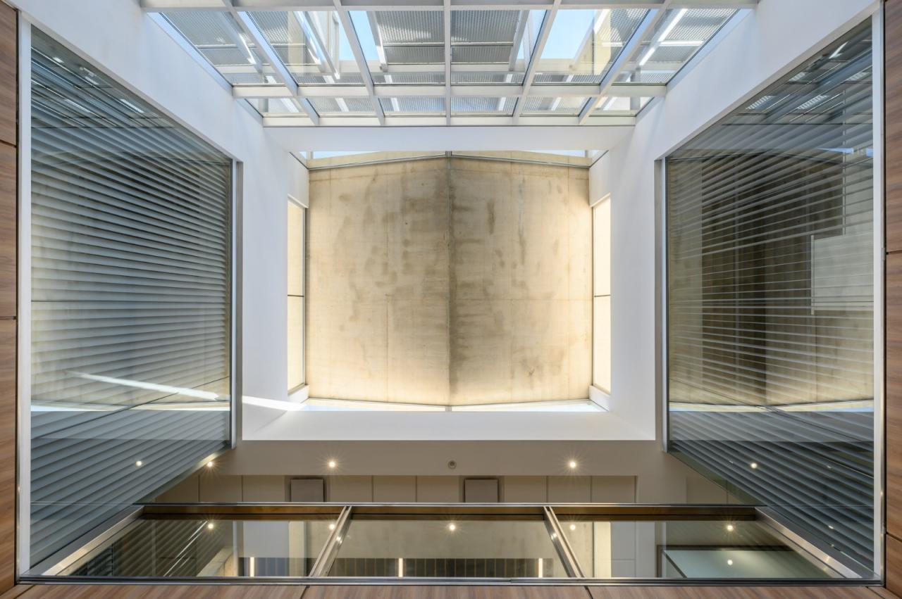 BIM建筑|生物制药总部 / Santiago Viale Lescano + Juan Manuel Juárez