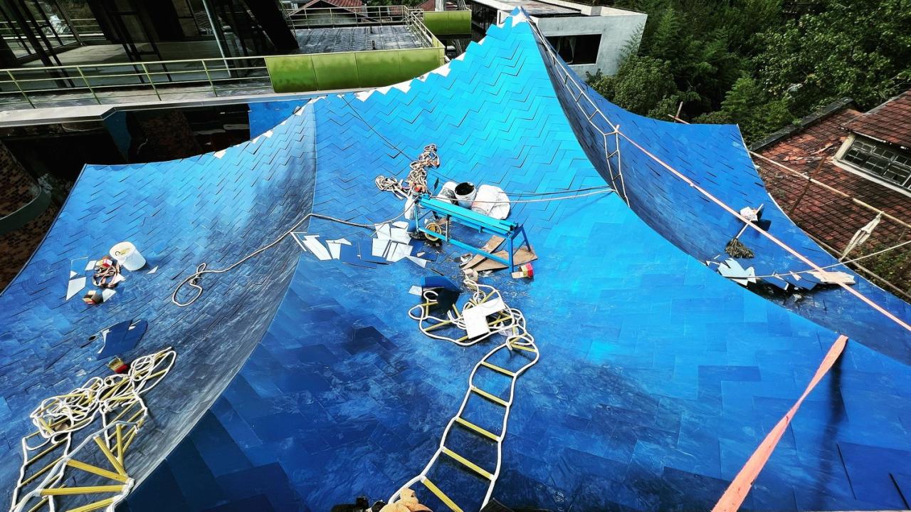 BIM建筑|青丘和白崖：仿佛海浪一般起伏的蓝色山丘下是我们“摇摇摆摆的人间” / Wutopia Lab