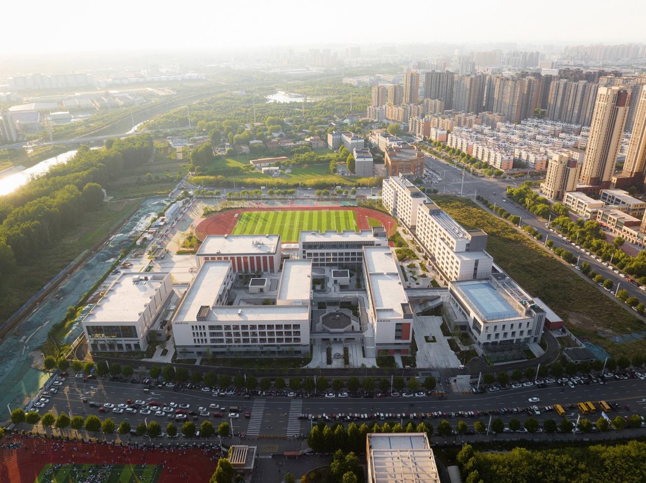 BIM建筑|河南安阳振中学校 / 山东建筑大学建筑城规学院象外营造工作室