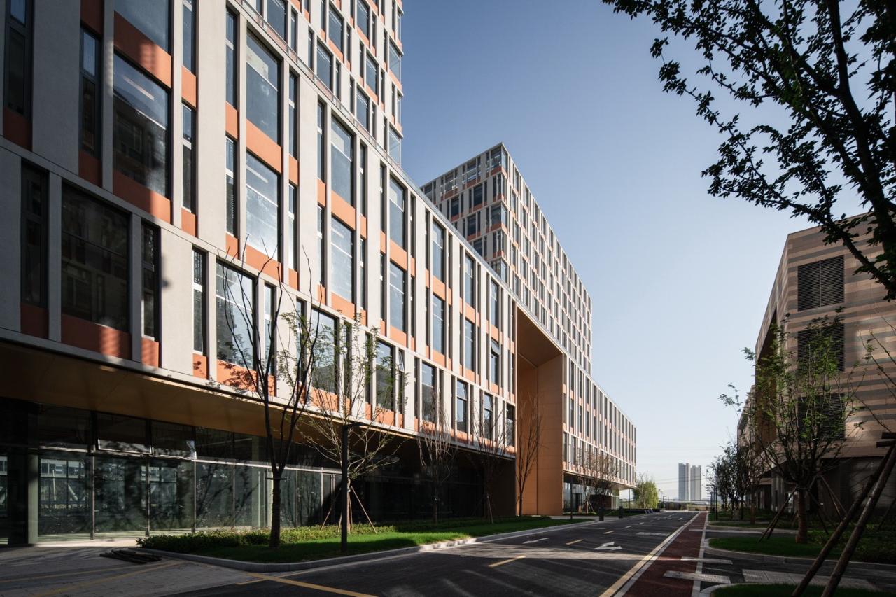 BIM建筑|工业上楼 模式迭代：杭州中节能（富阳）环保产业园 / line+孟凡浩新作