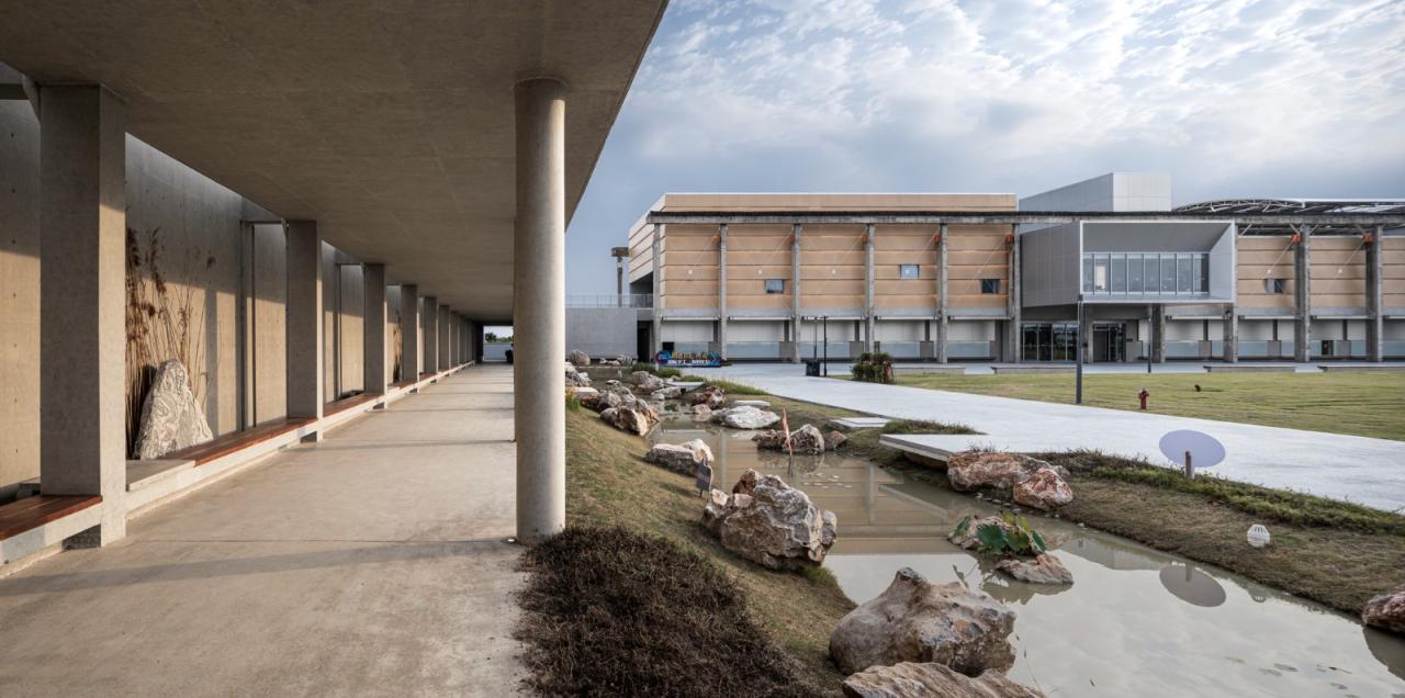 BIM建筑|苏州相城区阳澄湖镇大闸蟹文化园 / 九城都市