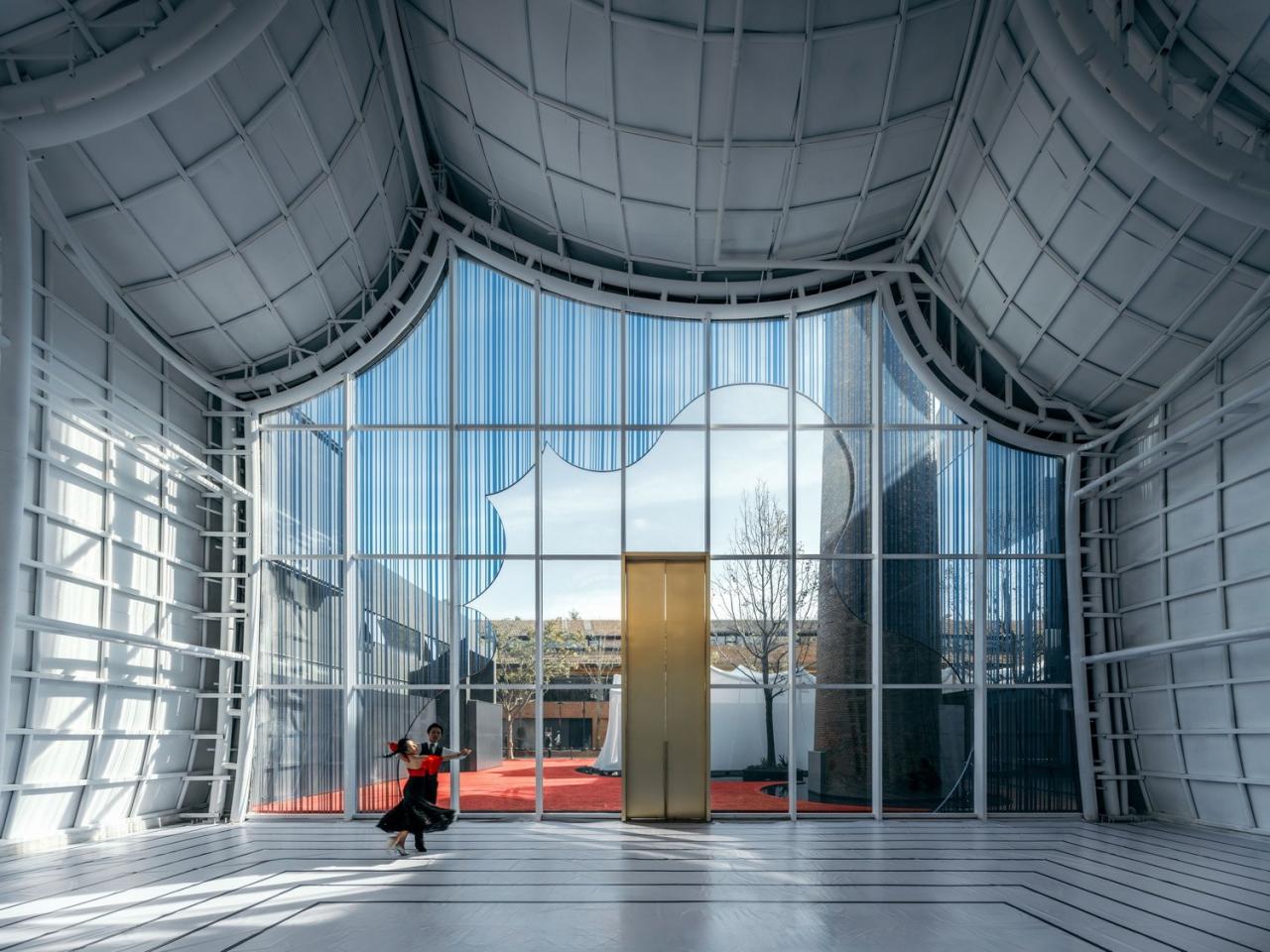 BIM建筑|青丘和白崖：仿佛海浪一般起伏的蓝色山丘下是我们“摇摇摆摆的人间” / Wutopia Lab