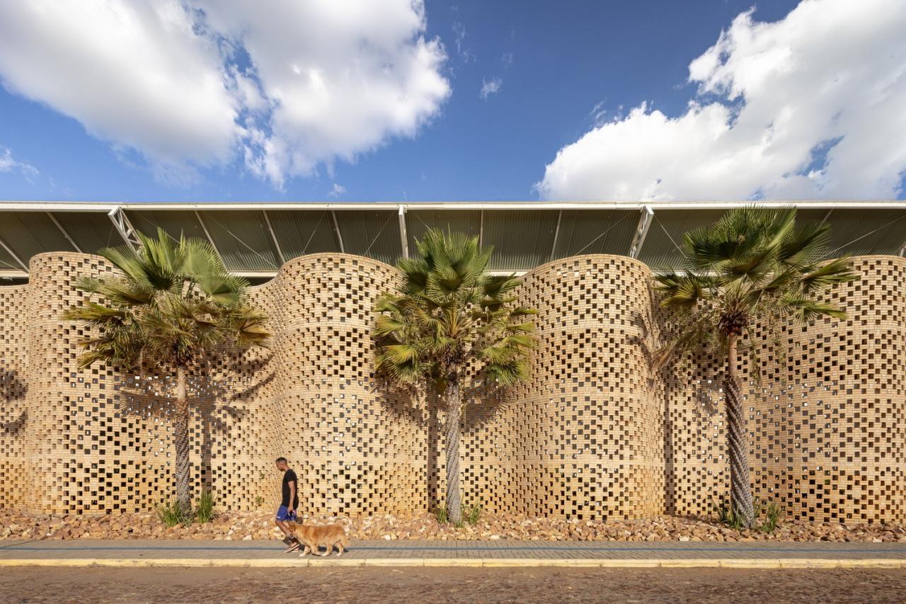 BIM建筑|乌尼埃朗学校兽医院 / Lins Arquitetos Associados