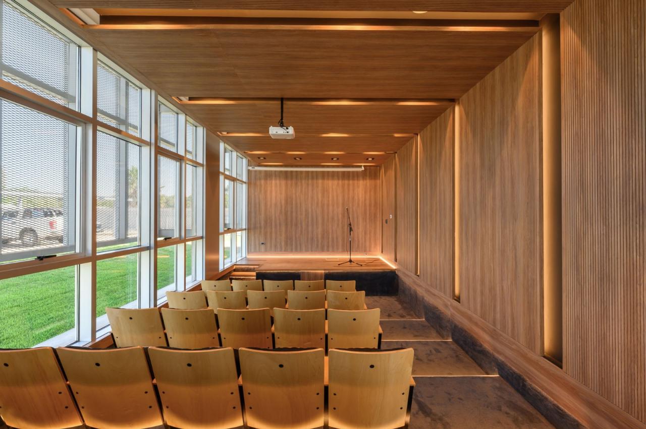 BIM建筑|生物制药总部 / Santiago Viale Lescano + Juan Manuel Juárez