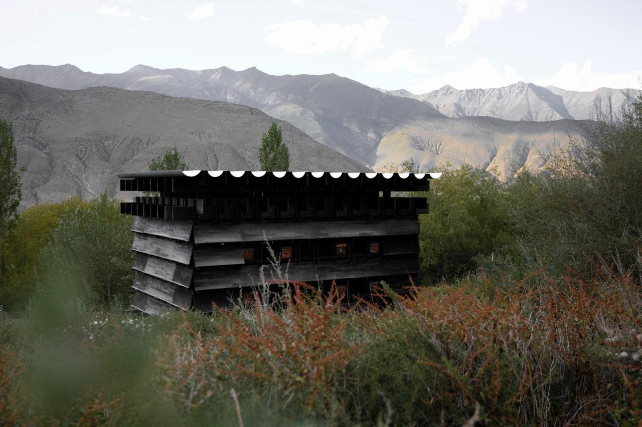 BIM建筑|西藏山南观蜂小屋 / 月壤建筑