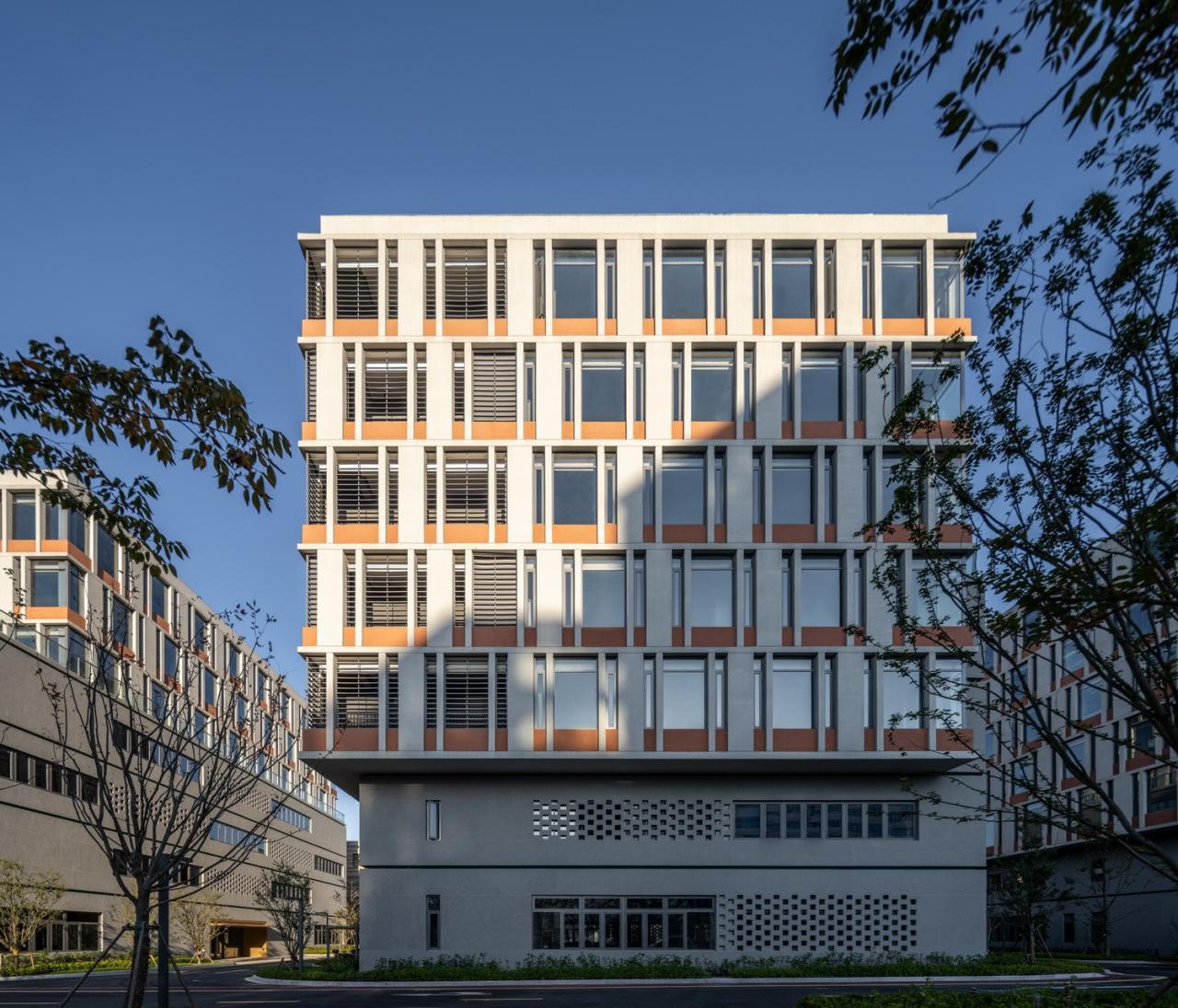 BIM建筑|工业上楼 模式迭代：杭州中节能（富阳）环保产业园 / line+孟凡浩新作