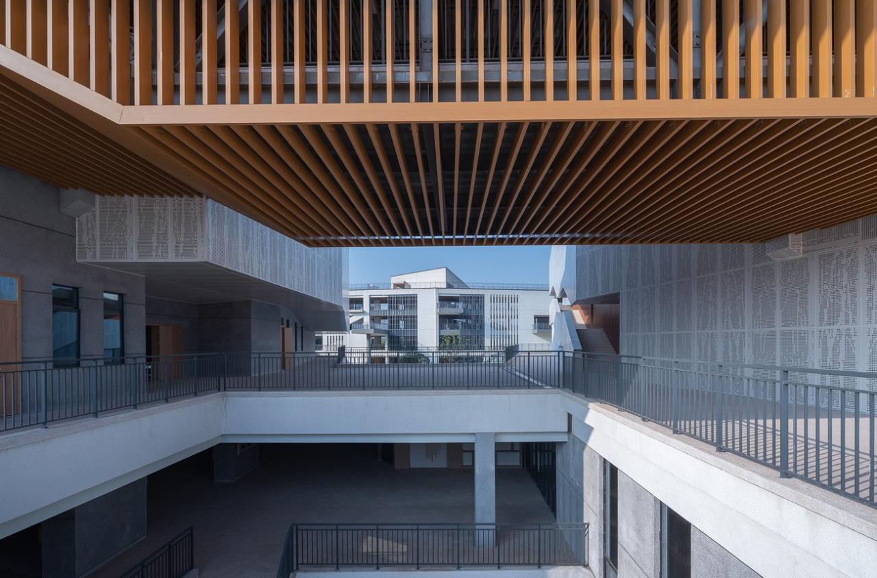 BIM建筑|杭州中泰中学建筑设计 / LZGC量子构城设计事务所+浙江建院建筑规划设计院