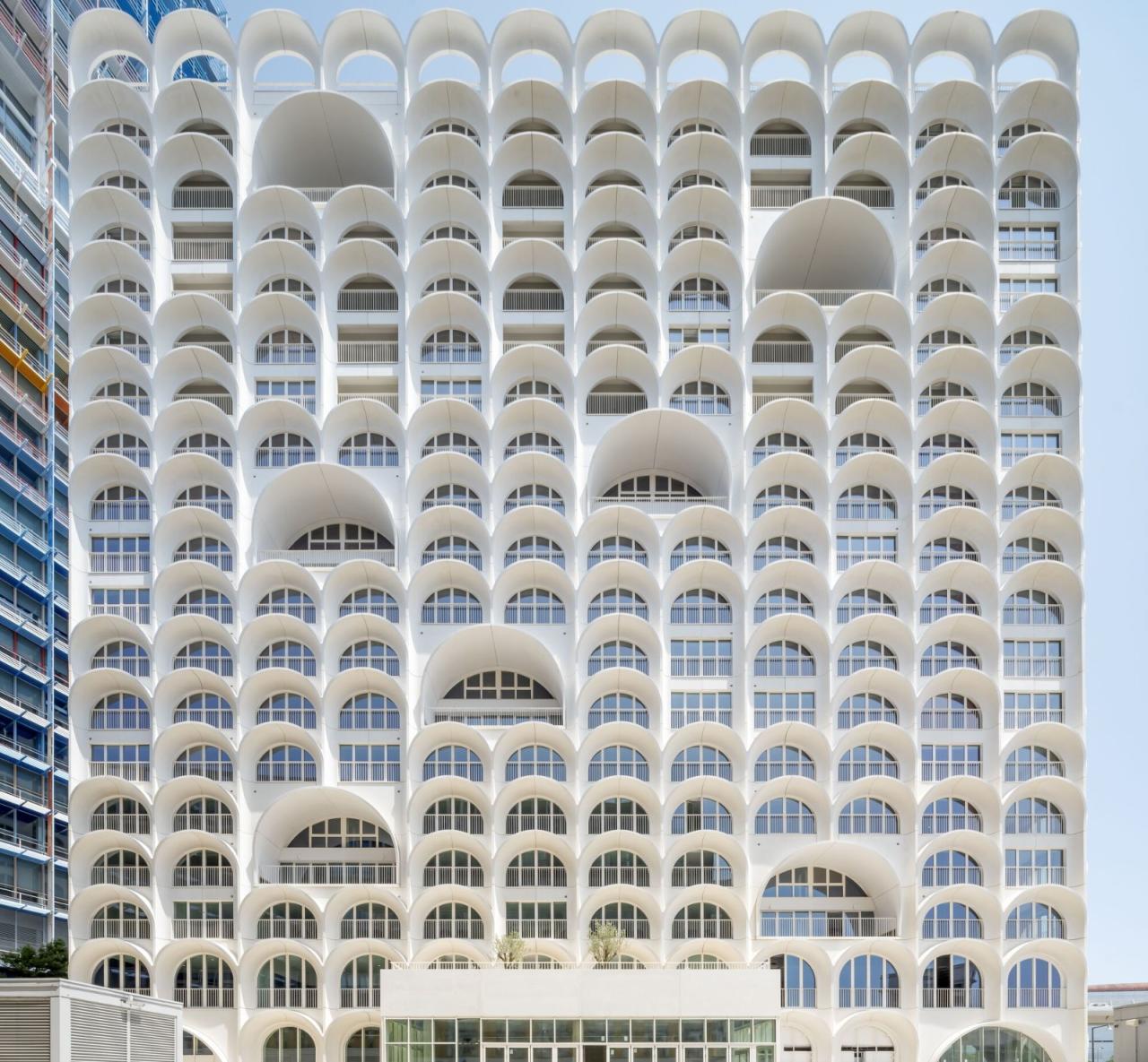 BIM建筑|414 个拱顶，‘蓝色之门’住宅 / PietriArchitectes