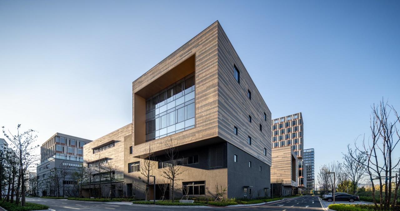 BIM建筑|工业上楼 模式迭代：杭州中节能（富阳）环保产业园 / line+孟凡浩新作