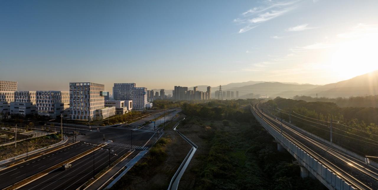 BIM建筑|工业上楼 模式迭代：杭州中节能（富阳）环保产业园 / line+孟凡浩新作