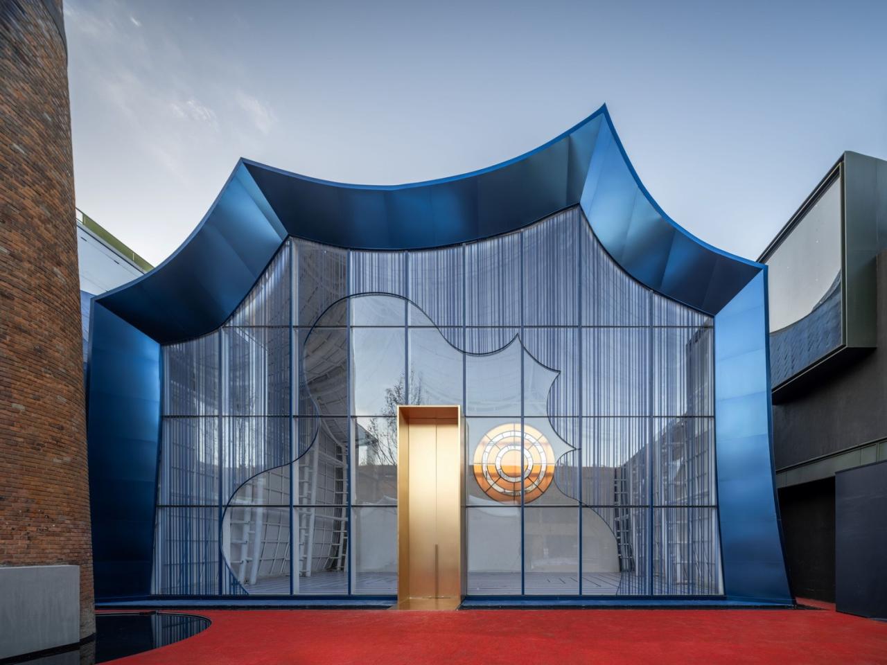 BIM建筑|青丘和白崖：仿佛海浪一般起伏的蓝色山丘下是我们“摇摇摆摆的人间” / Wutopia Lab