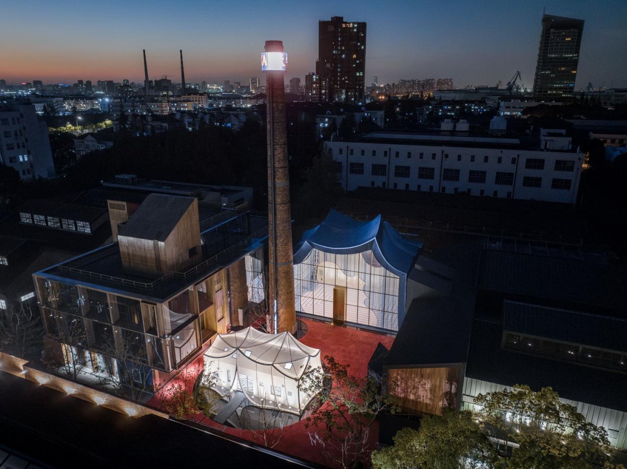 BIM建筑|青丘和白崖：仿佛海浪一般起伏的蓝色山丘下是我们“摇摇摆摆的人间” / Wutopia Lab