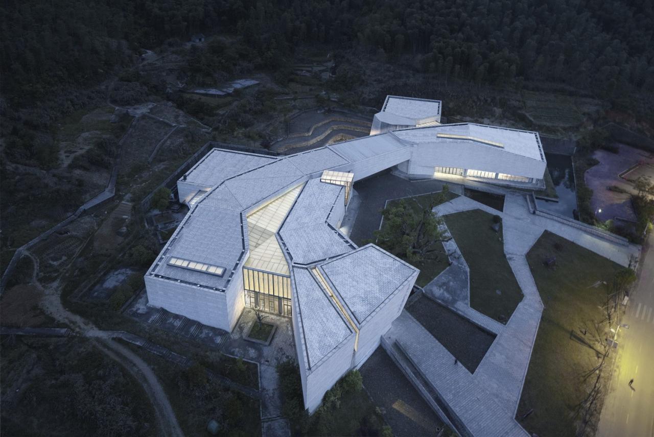 BIM建筑|“地”之书写——三清山地质博物馆设计思考 / 浙江大学建筑设计研究院