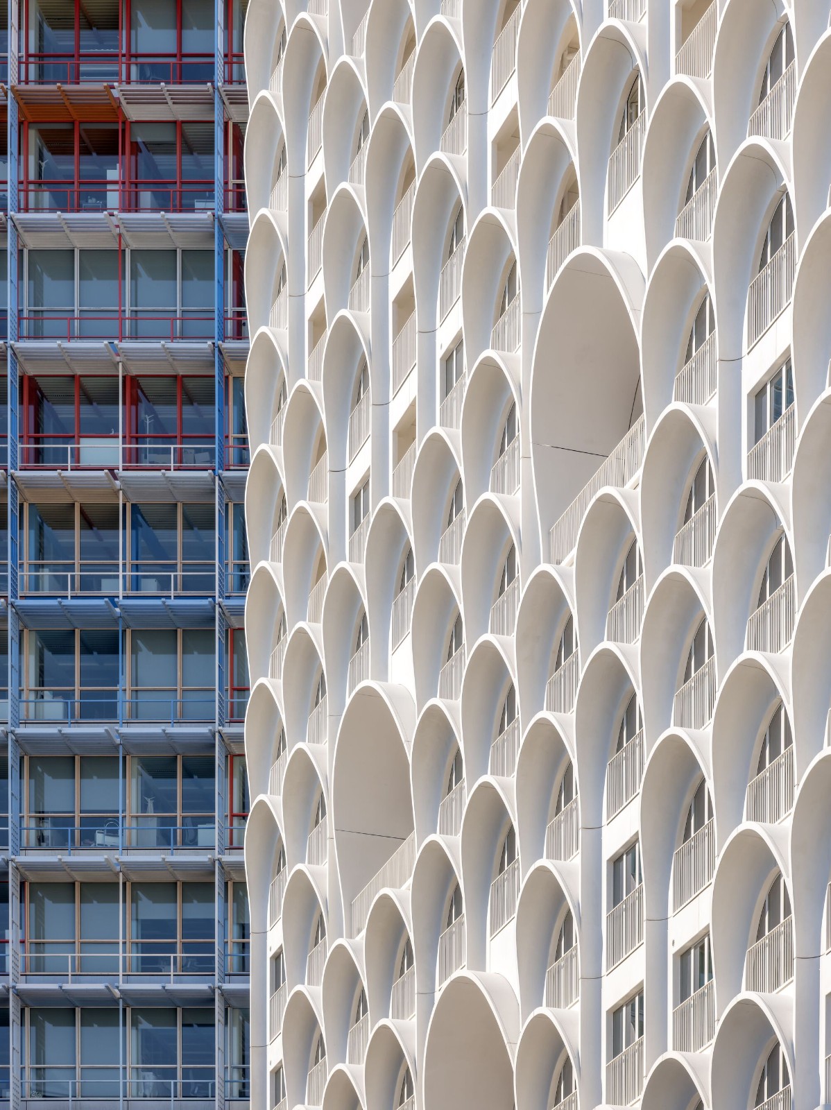 BIM建筑|414 个拱顶，‘蓝色之门’住宅 / PietriArchitectes