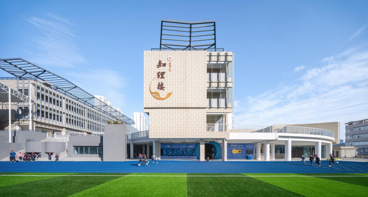 BIM建筑|扬名实验学校 / 米丈建筑