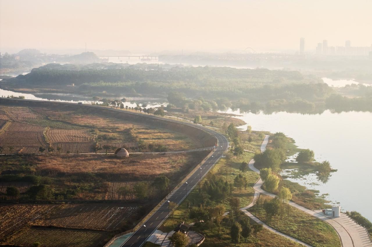 BIM建筑|红砖概念图书馆 / HCCH合尘建筑