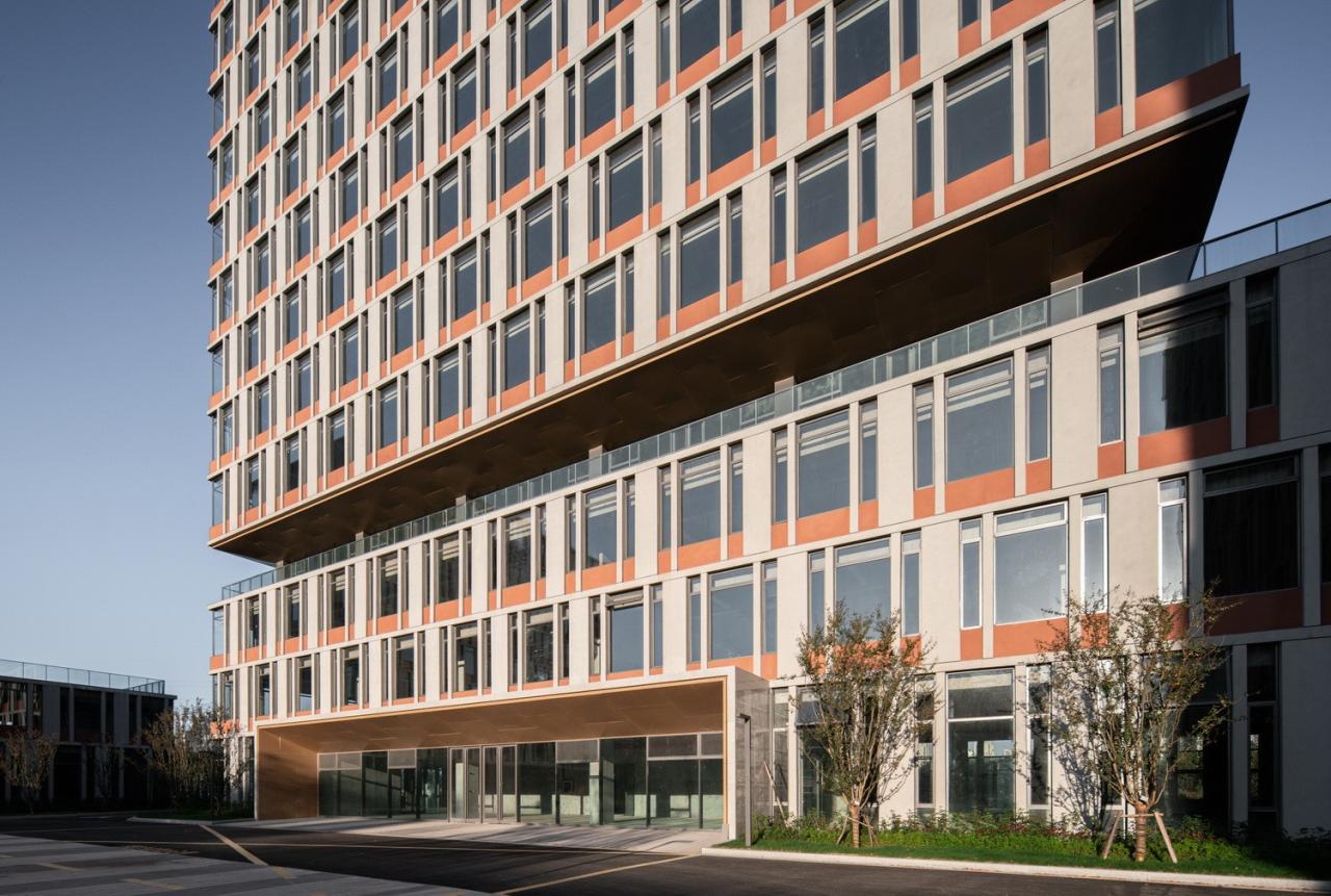 BIM建筑|工业上楼 模式迭代：杭州中节能（富阳）环保产业园 / line+孟凡浩新作