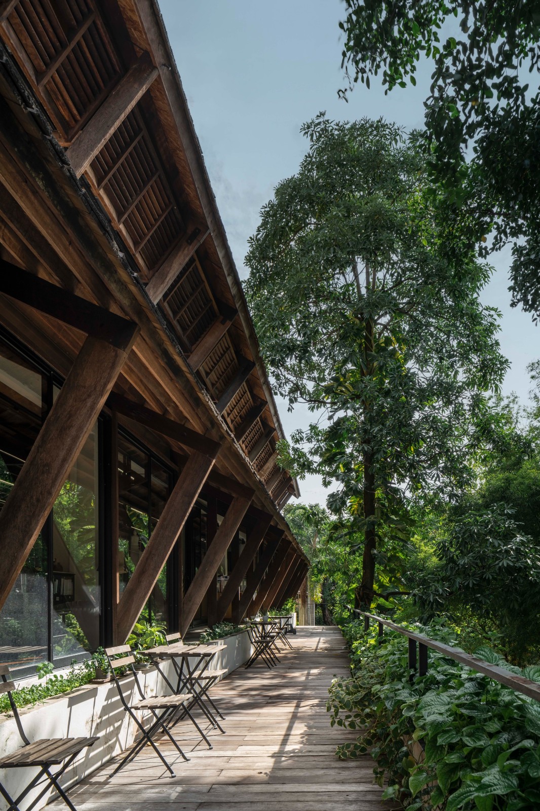 BIM建筑|建筑师们社区生活，Rabindhorn 大楼 / Arsomsilp Community and Environmental Architect