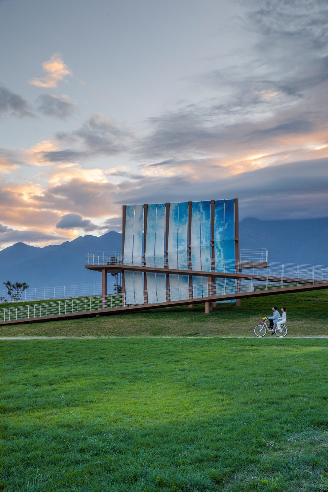 BIM建筑|帆的乡愁：环洱海生态廊道五号驿站 / 三文建筑