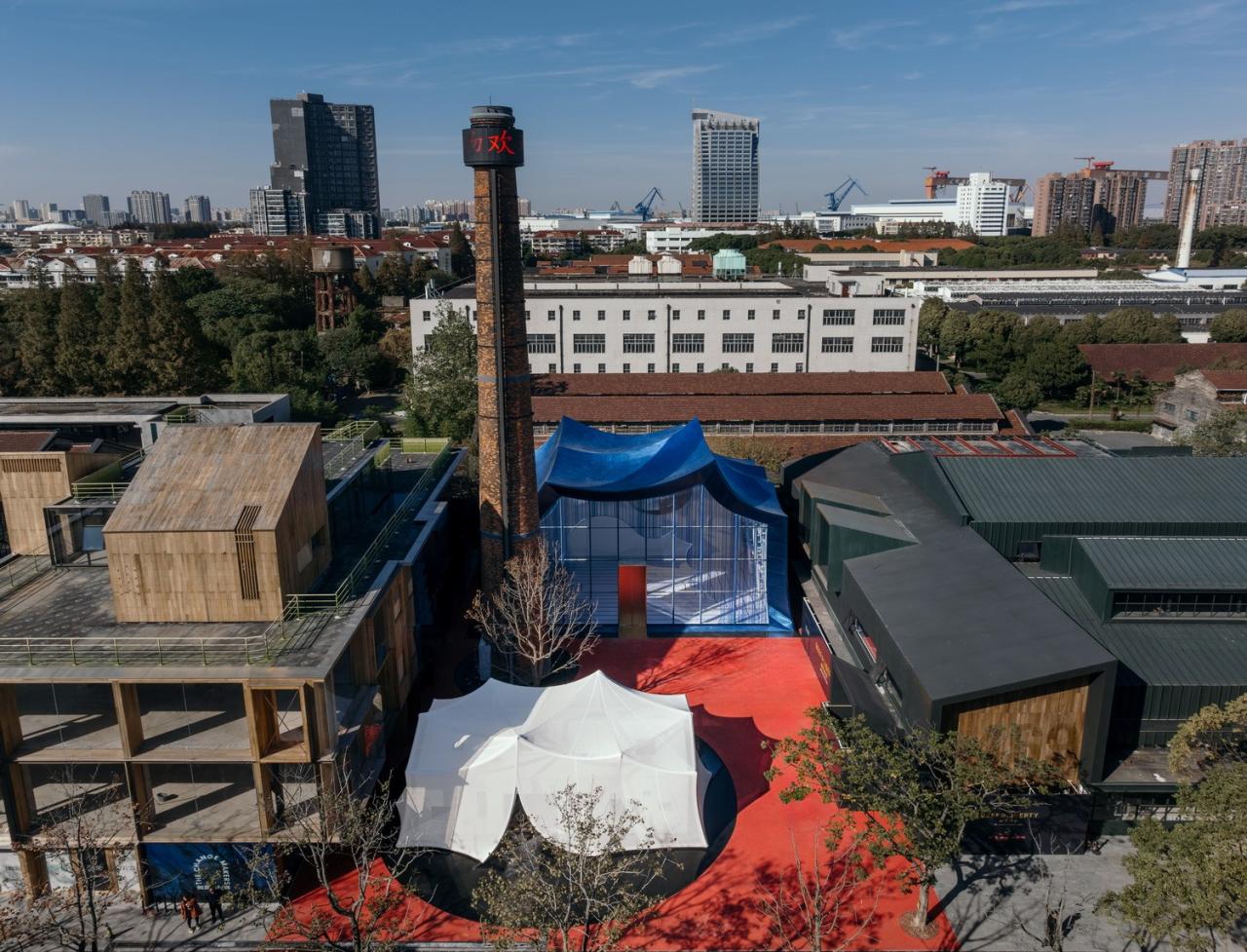 BIM建筑|青丘和白崖：仿佛海浪一般起伏的蓝色山丘下是我们“摇摇摆摆的人间” / Wutopia Lab