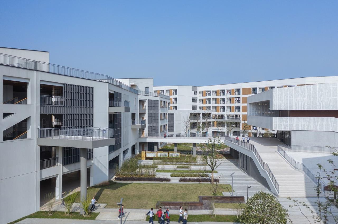 BIM建筑|杭州中泰中学建筑设计 / LZGC量子构城设计事务所+浙江建院建筑规划设计院