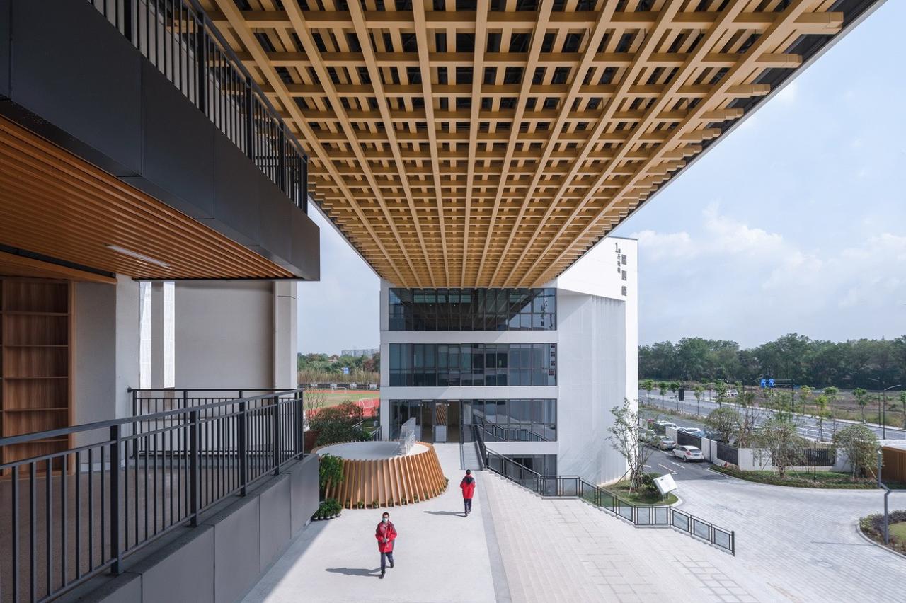 BIM建筑|杭州中泰中学建筑设计 / LZGC量子构城设计事务所+浙江建院建筑规划设计院