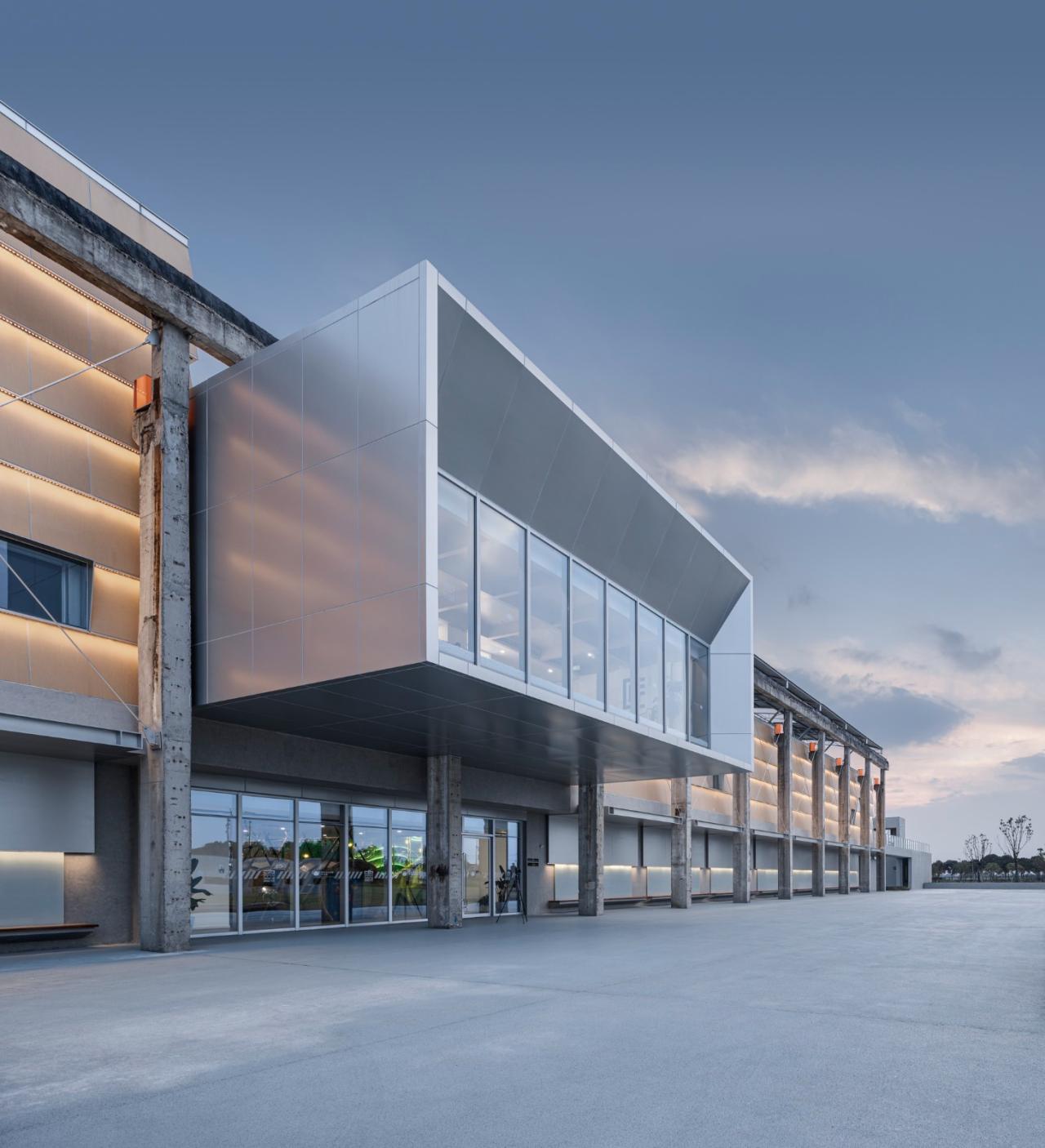 BIM建筑|苏州相城区阳澄湖镇大闸蟹文化园 / 九城都市