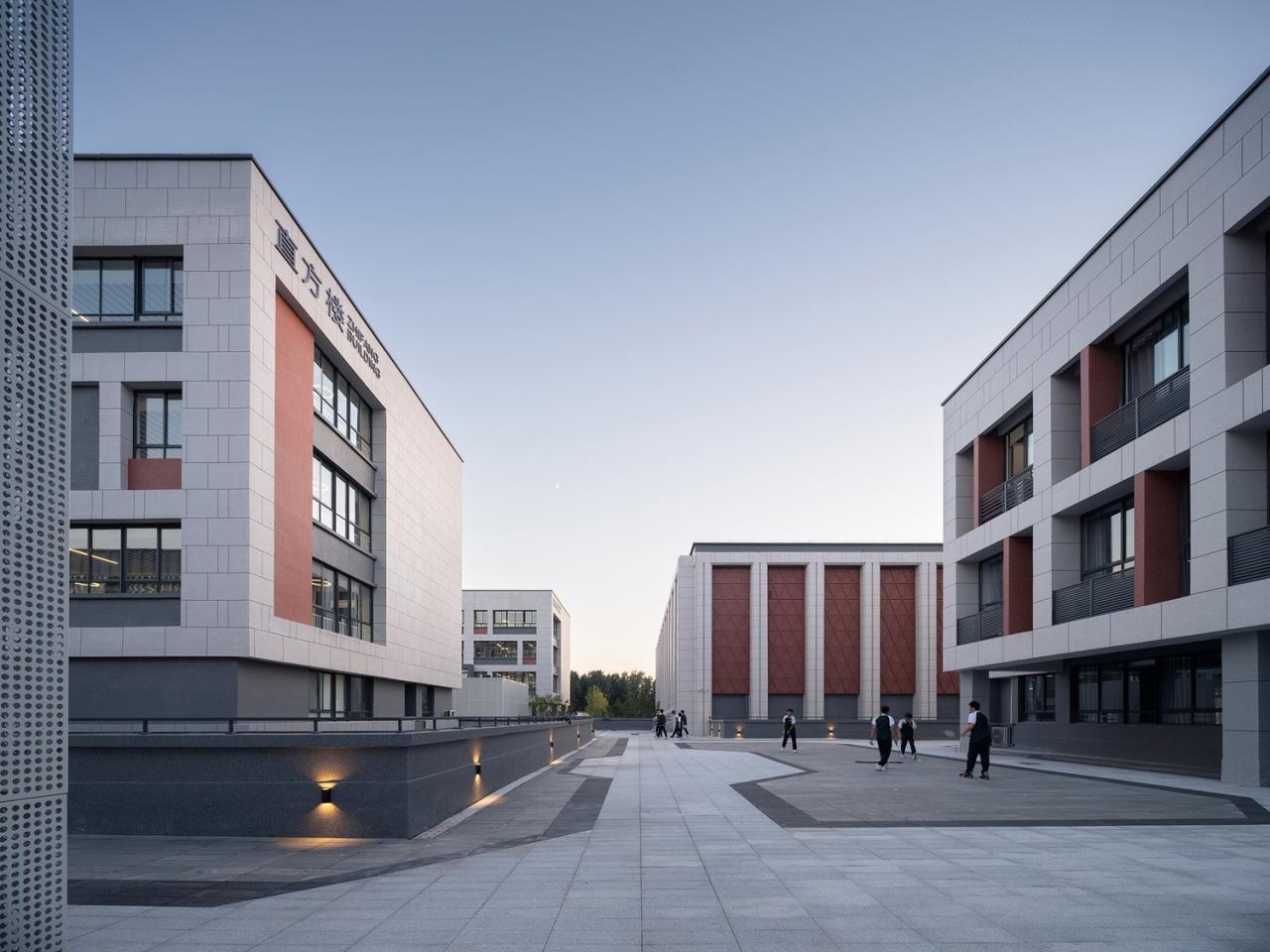 BIM建筑|河南安阳振中学校 / 山东建筑大学建筑城规学院象外营造工作室