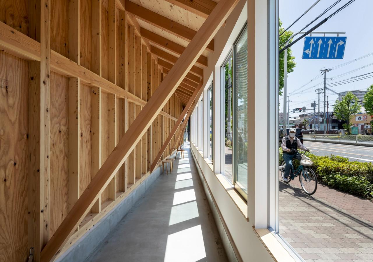 BIM建筑|4x59米三角地，YOKONAGAYA 美容院 / Office for Environment Architecture