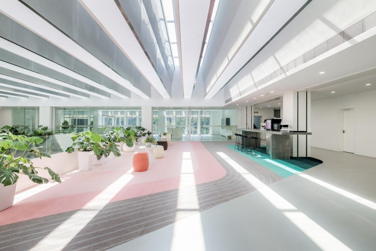 BIM建筑|铁枫堂研发大楼 / 形势建筑