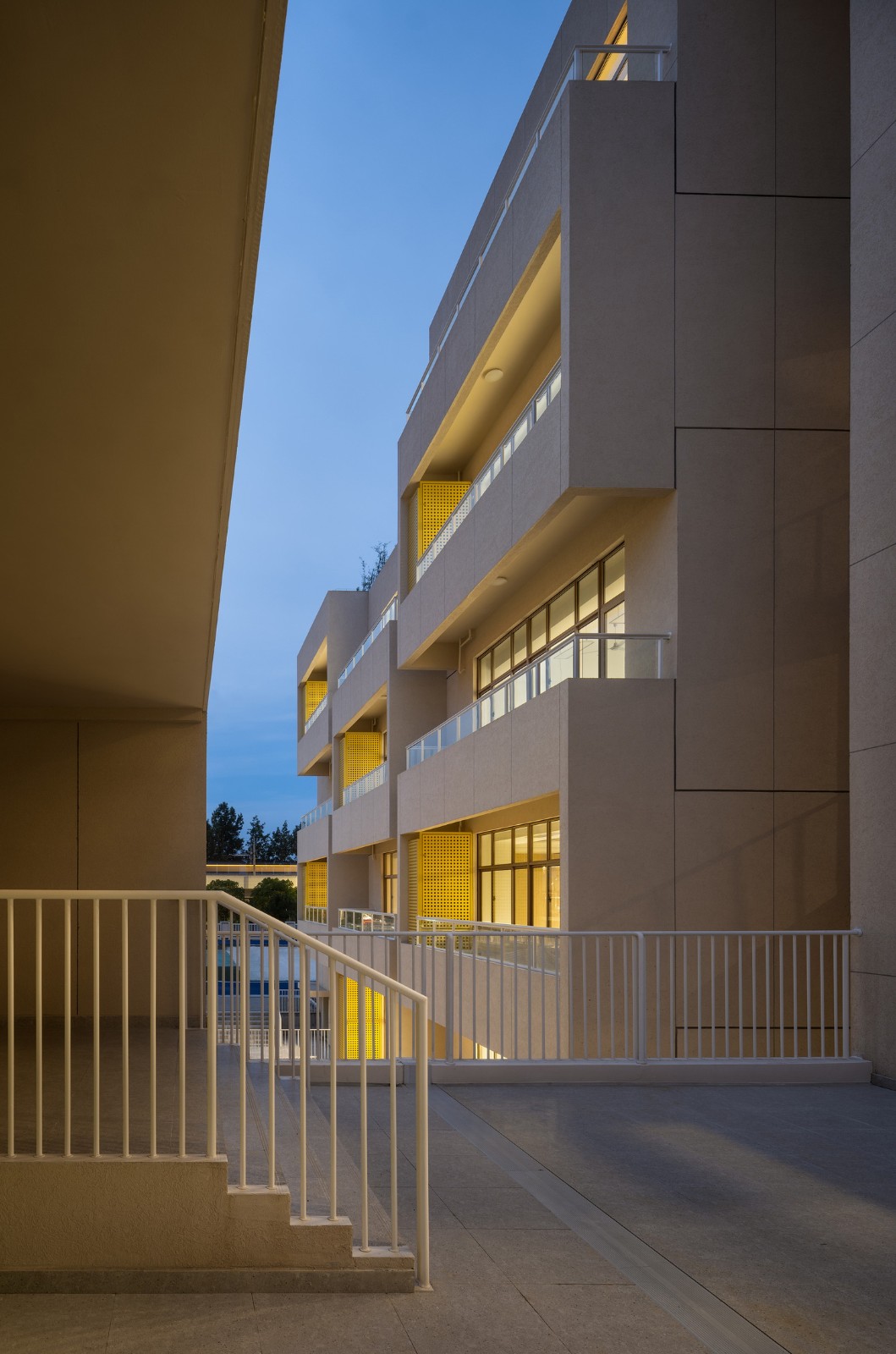 BIM建筑|江苏省南京市文齐路小学 / 荣朝晖工作室