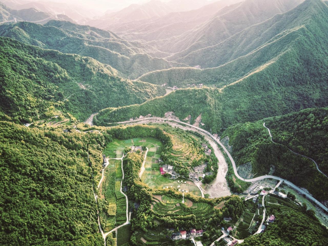 BIM建筑|鹿柴山集 精品民宿 / 小大建筑